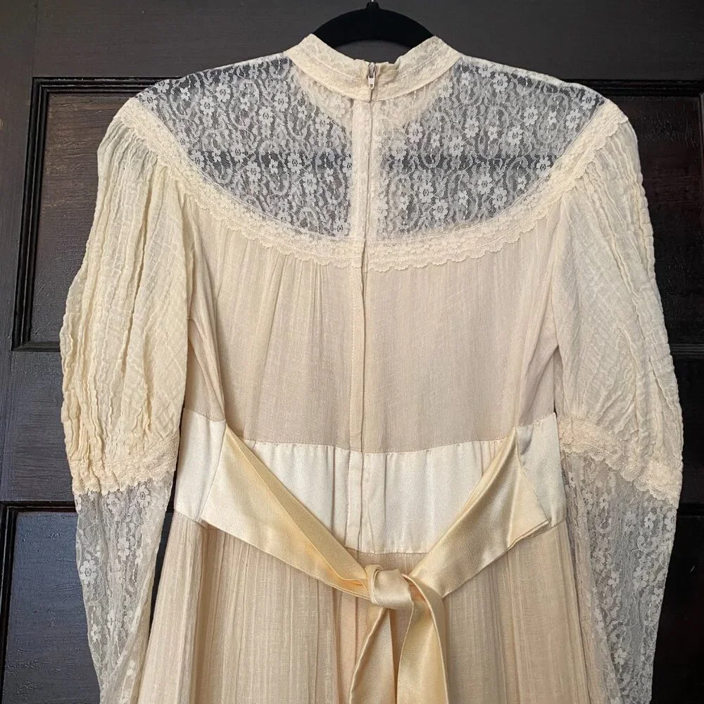 SOLD Vintage 70's Gunne Sax Dress - Picture 6 of 11